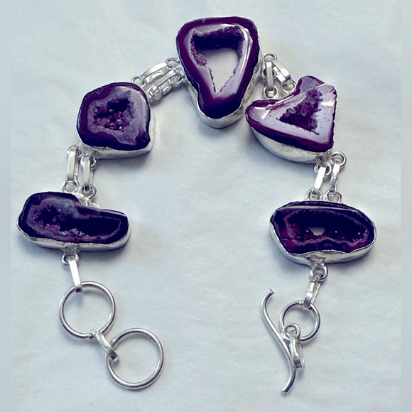 Source Unknown Jewelry - NWOT silver plated bracelet in shades of amethyst.